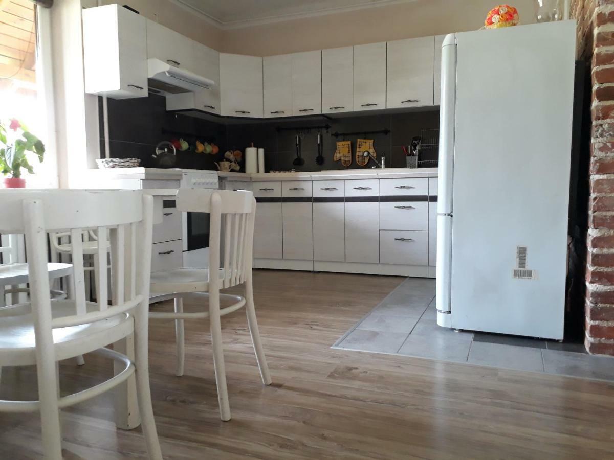 Appartement Miodowa à Zwierzyniec Extérieur photo
